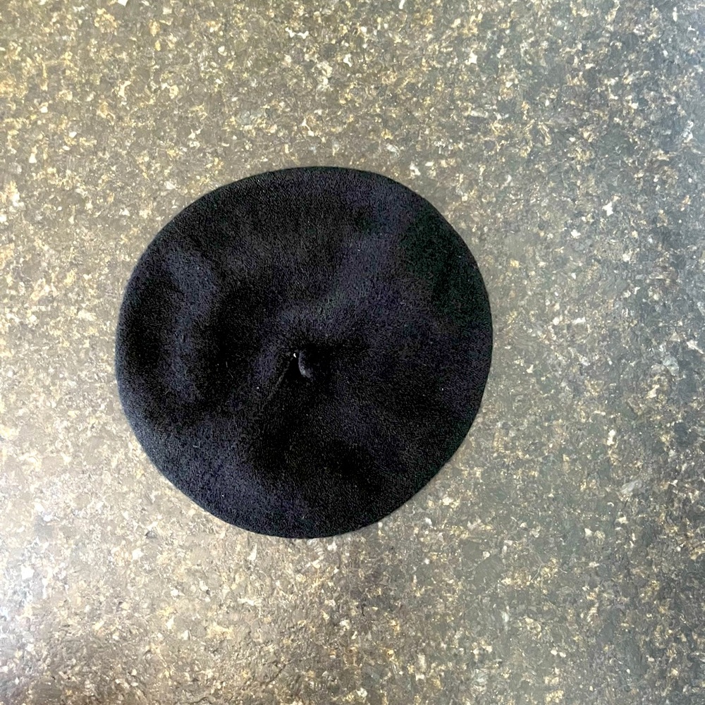 Classic Black Beret